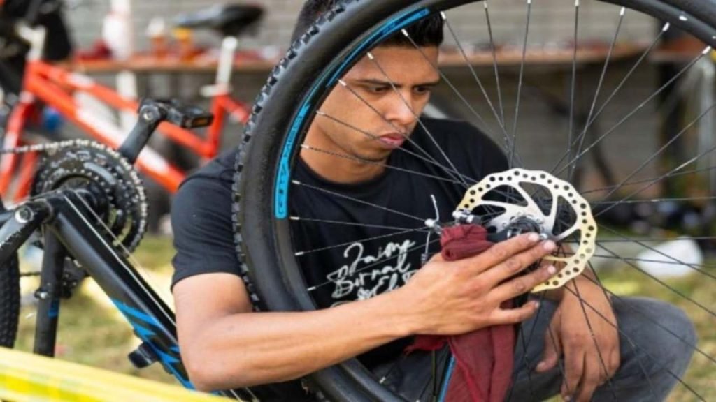 «La arreglatón» en la semana de la Bici